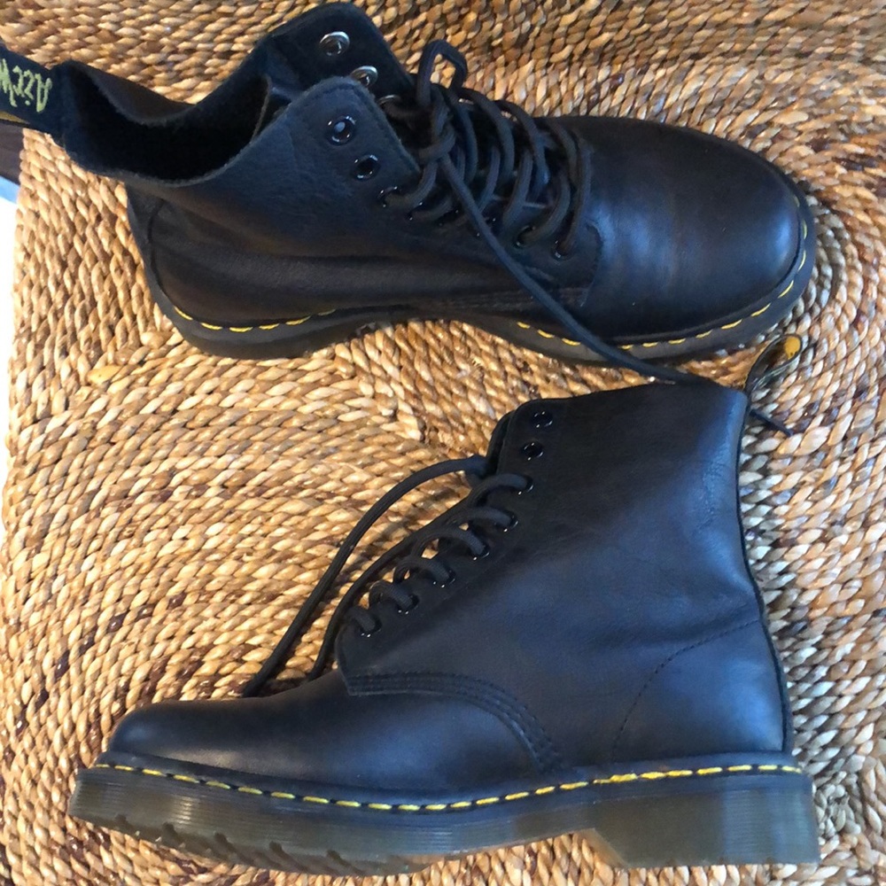 Women Dr Martens Air - image 2